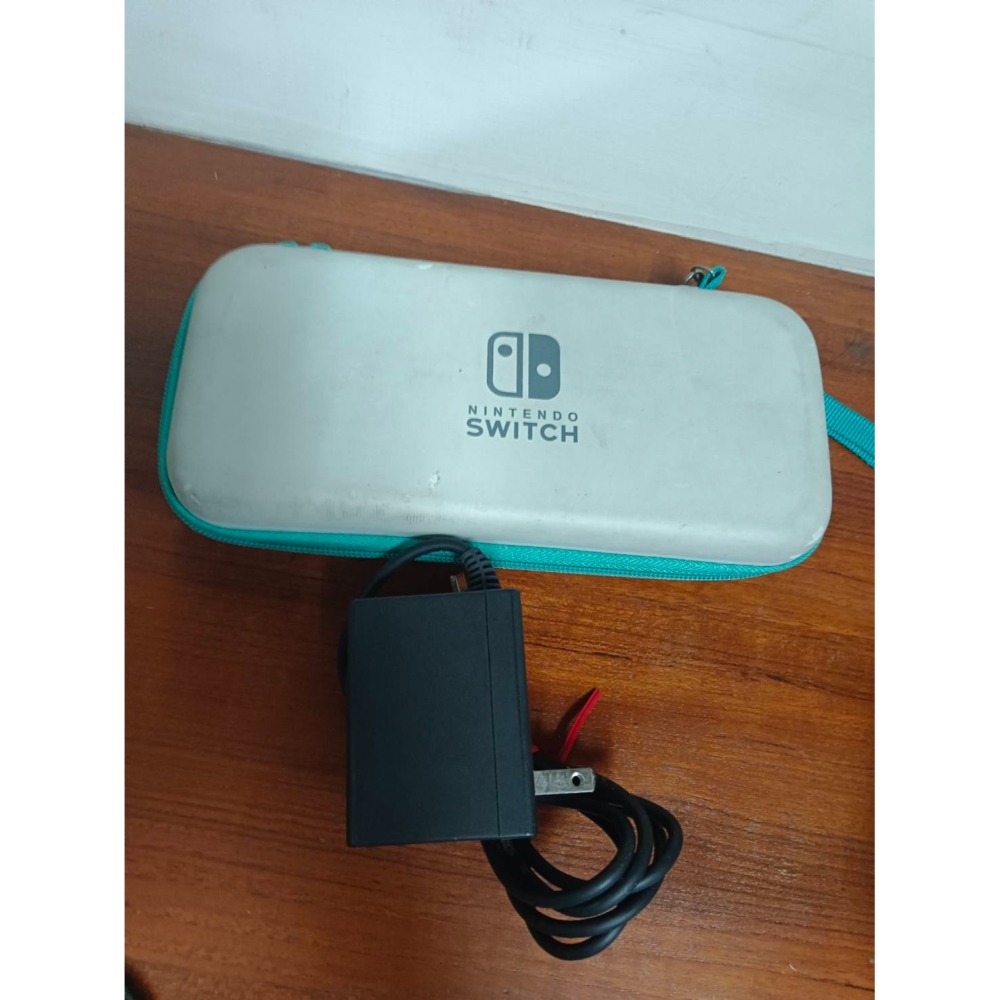 冰犽二手 Switch lite 劍盾版主機-細節圖2