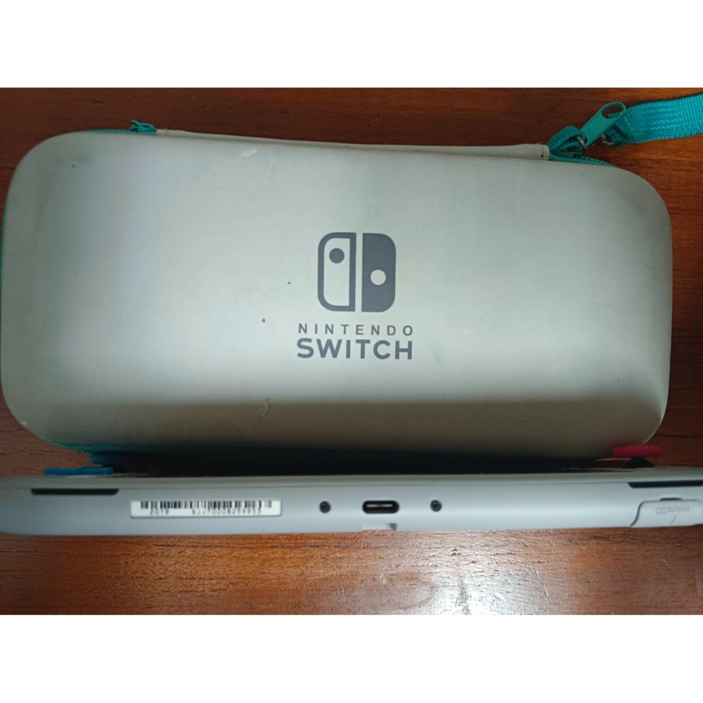 冰犽二手 Switch lite 劍盾版主機-細節圖5