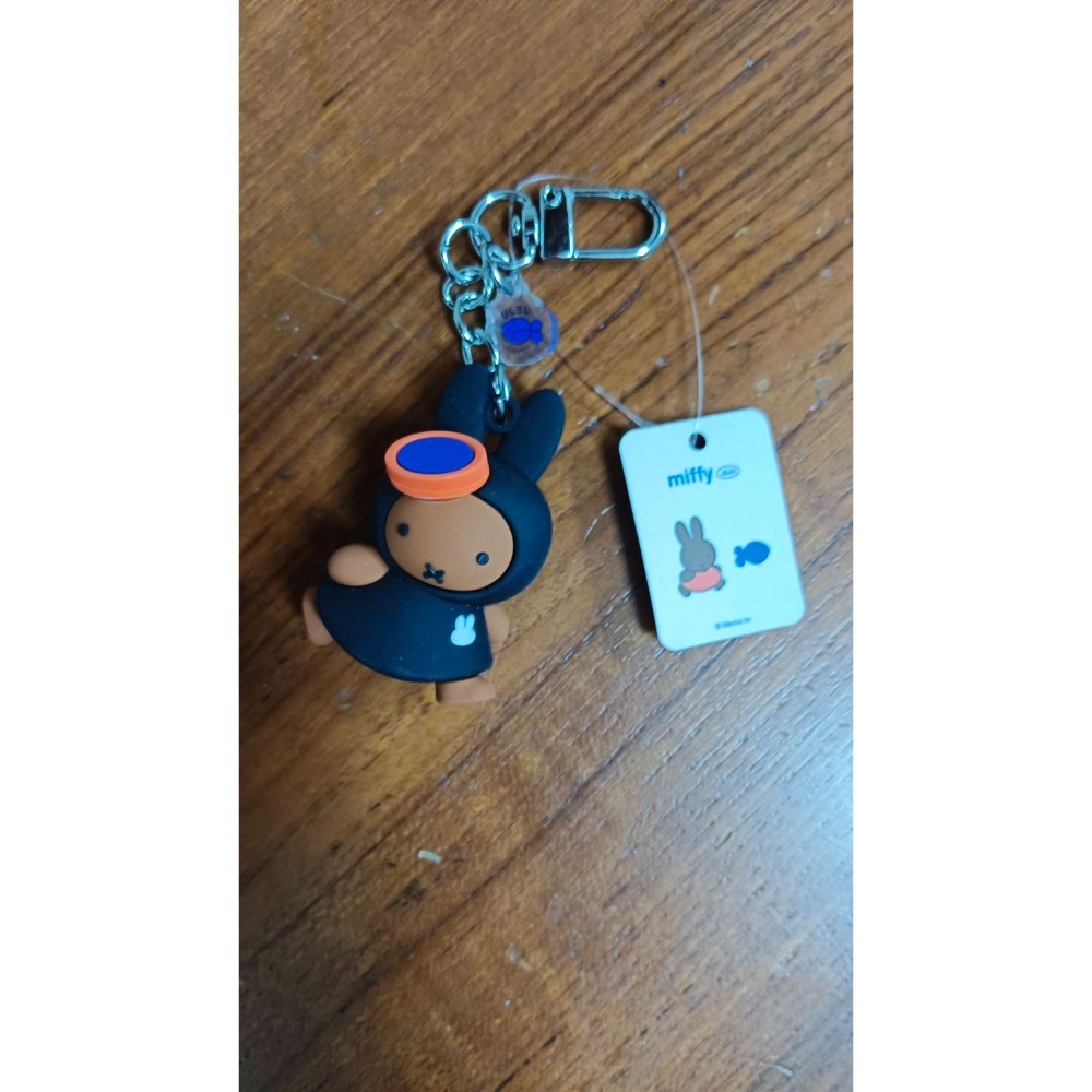 比菲兔吊飾　本體約五公分  (韓國比菲兔專賣店帶回) 有白色款跟咖啡色款-規格圖7