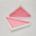 粉色+白色三角屋頂