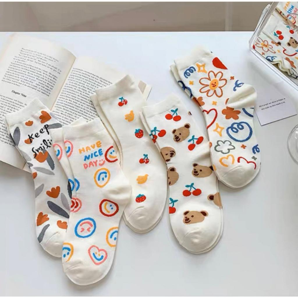 現貨ⓇⒺⓃⒶ｜油畫風溫柔可愛中筒襪_日系/四季/簡約/配件/襪子/中筒襪【R21528】-細節圖2