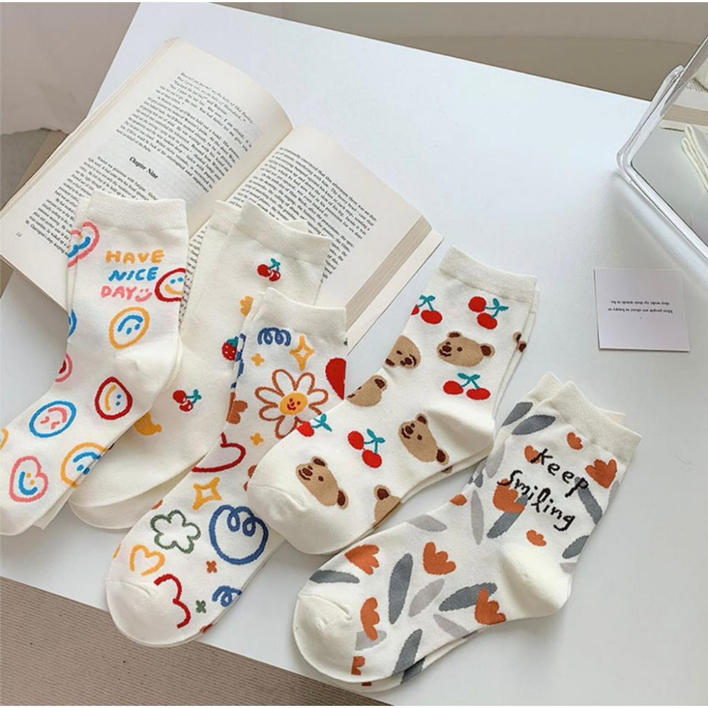 現貨ⓇⒺⓃⒶ｜油畫風溫柔可愛中筒襪_日系/四季/簡約/配件/襪子/中筒襪【R21528】-細節圖4