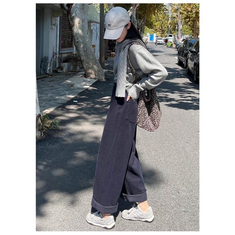 【RENA小舖 台灣現貨每天出】溫暖你的秋冬⛄️｜燈芯絨直筒闊腿褲/小個子/彎刀褲/高腰直筒褲/復古【R22052】-細節圖5