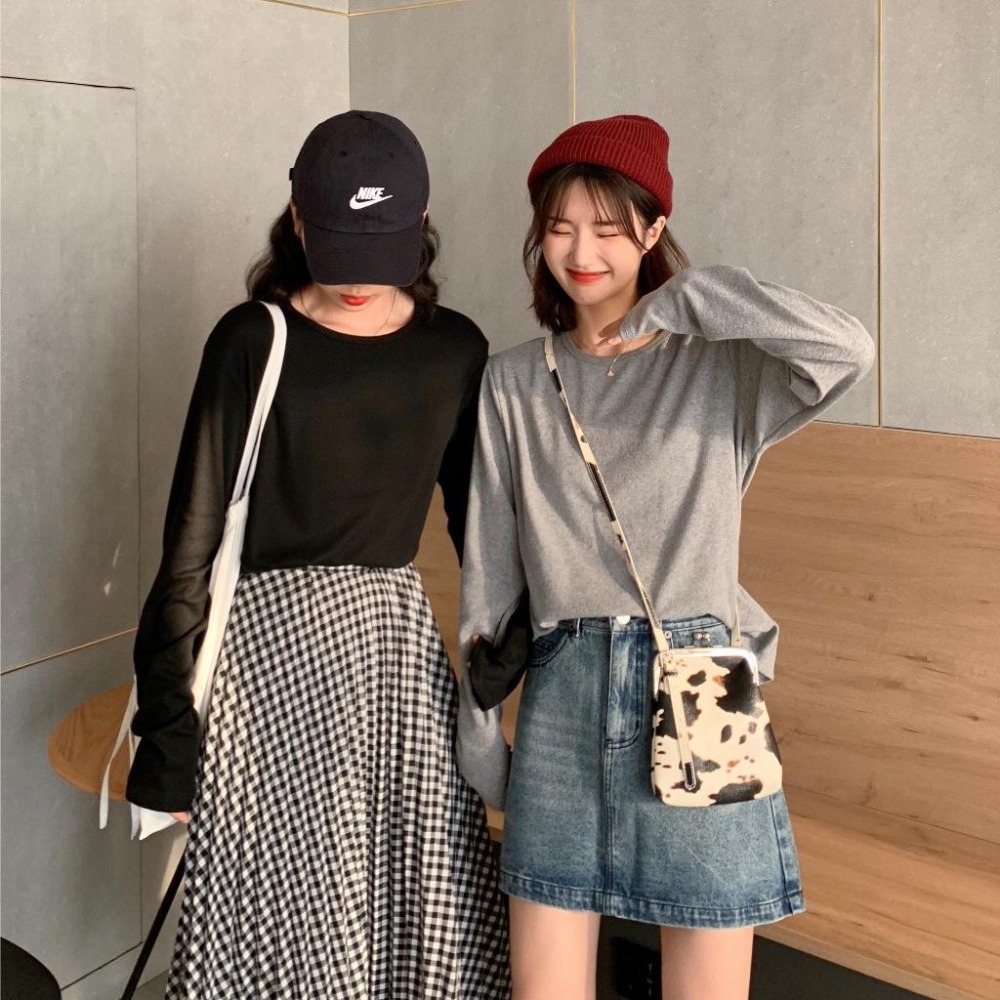 【RENA小舖 台灣現貨每天出】陪你度過冬天~百搭磨毛圓領長袖上衣/打底上衣/薄長袖/基本款上衣【R22058】-細節圖7