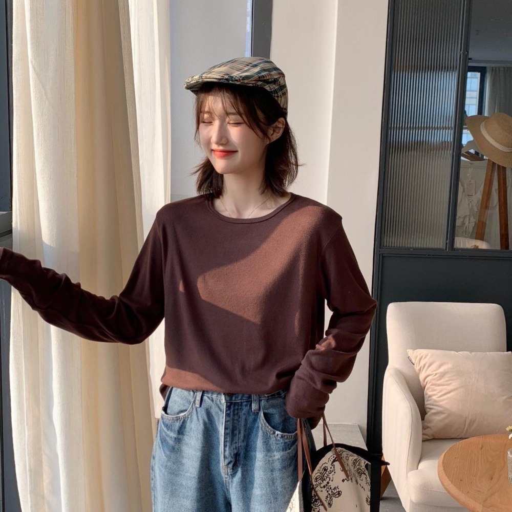 【RENA小舖 台灣現貨每天出】陪你度過冬天~百搭磨毛圓領長袖上衣/打底上衣/薄長袖/基本款上衣【R22058】-細節圖9