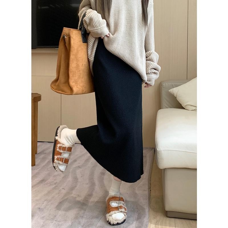 【RENA小舖 台灣現貨每天出】超舒服針織裙 高腰A字裙 A字高腰長裙 長裙 A字長裙 顯瘦 針織長裙【R21644】-細節圖4
