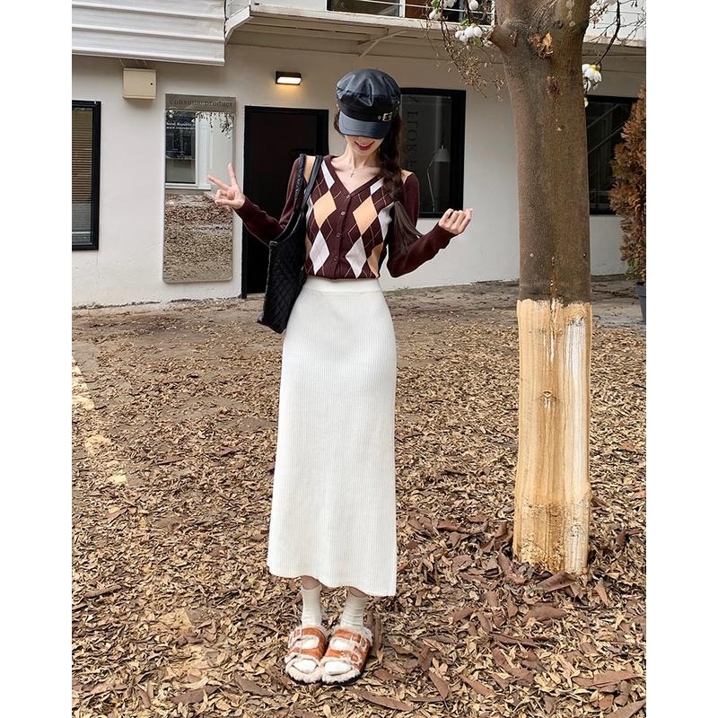 【RENA小舖 台灣現貨每天出】超舒服針織裙 高腰A字裙 A字高腰長裙 長裙 A字長裙 顯瘦 針織長裙【R21644】-細節圖5