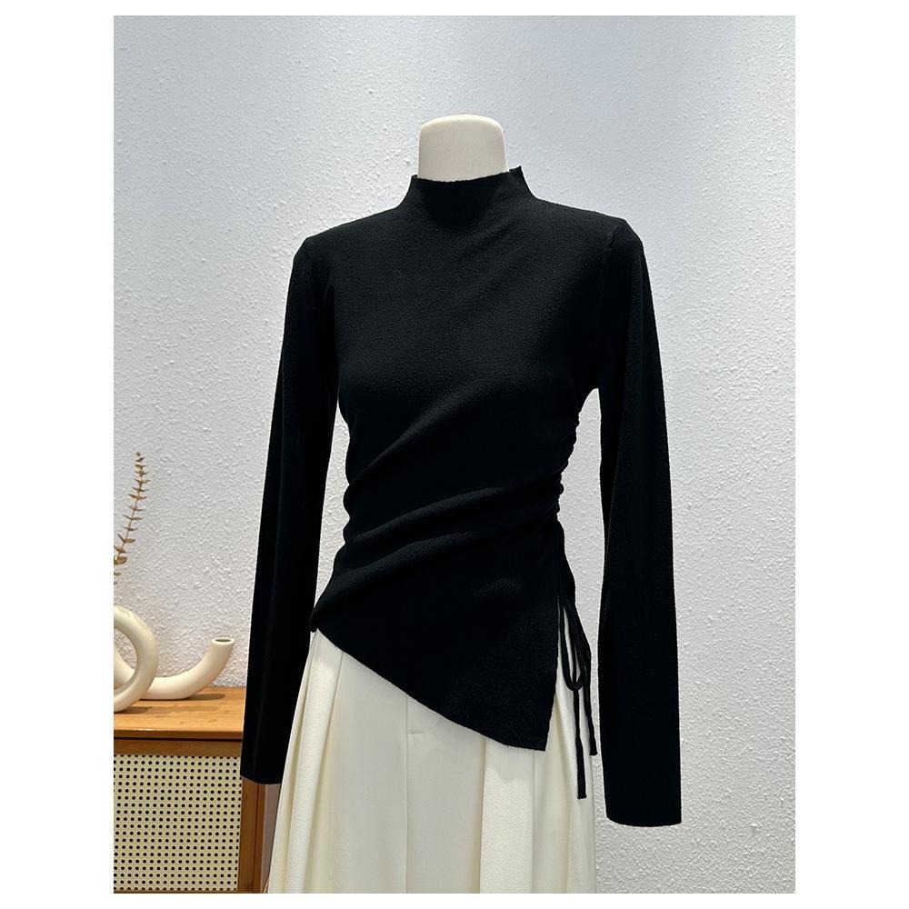 【RENA小舖 台灣現貨每天出】漂亮姊姊!設計感小高領薄長袖/不對稱上衣/顯瘦打底【R22036】-細節圖6