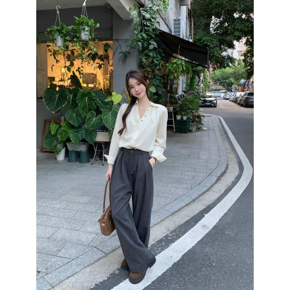 【RENA小舖 台灣現貨每天出】法式慵懶 氣質V領通勤休閒百搭襯衫【R22028】-細節圖8