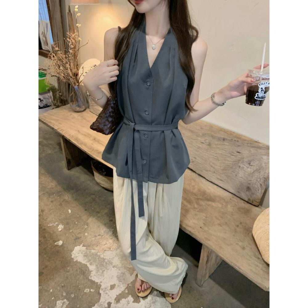 【RENA小舖 台灣現貨每天出】法式氣質掛脖無袖襯衫/設計款/氣質/百搭上衣/休閒/綁帶【R22017】-細節圖4