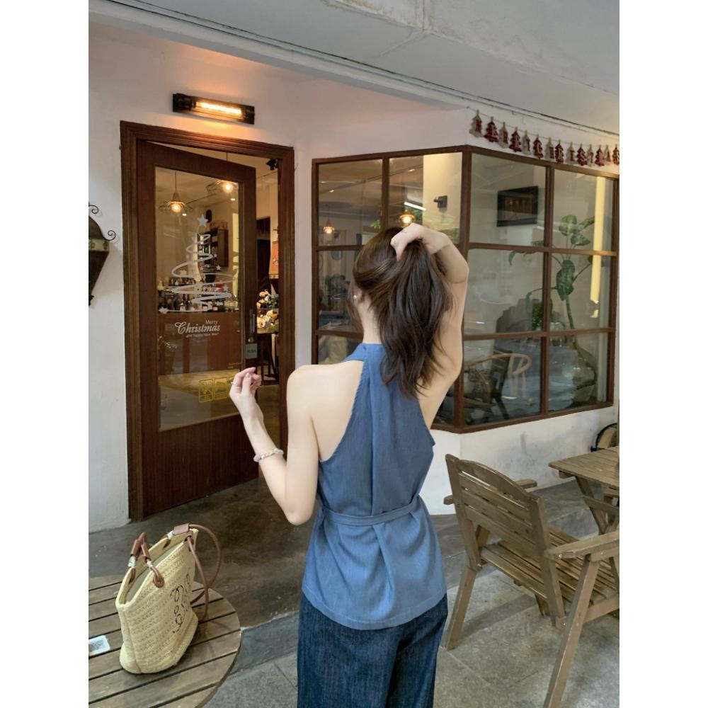 【RENA小舖 台灣現貨每天出】法式氣質掛脖無袖襯衫/設計款/氣質/百搭上衣/休閒/綁帶【R22017】-細節圖7