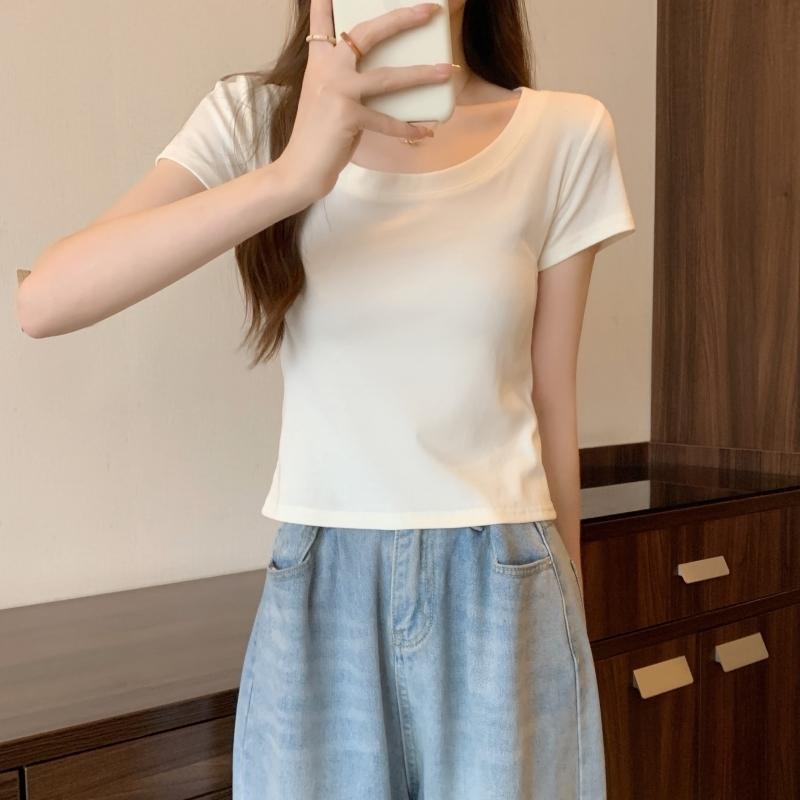 【RENA小舖 台灣現貨每天出】夏季純棉短袖/大圓領T恤/素色純棉/顯瘦上衣/U領短袖/素色T恤【R21920】-細節圖3