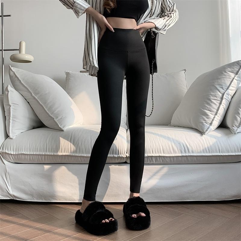 【RENA小舖 台灣現貨每天出】瑜珈褲/內搭褲/鯊魚褲/韻律褲/提臀/顯瘦/緊身褲/運動褲【R21849】-細節圖3