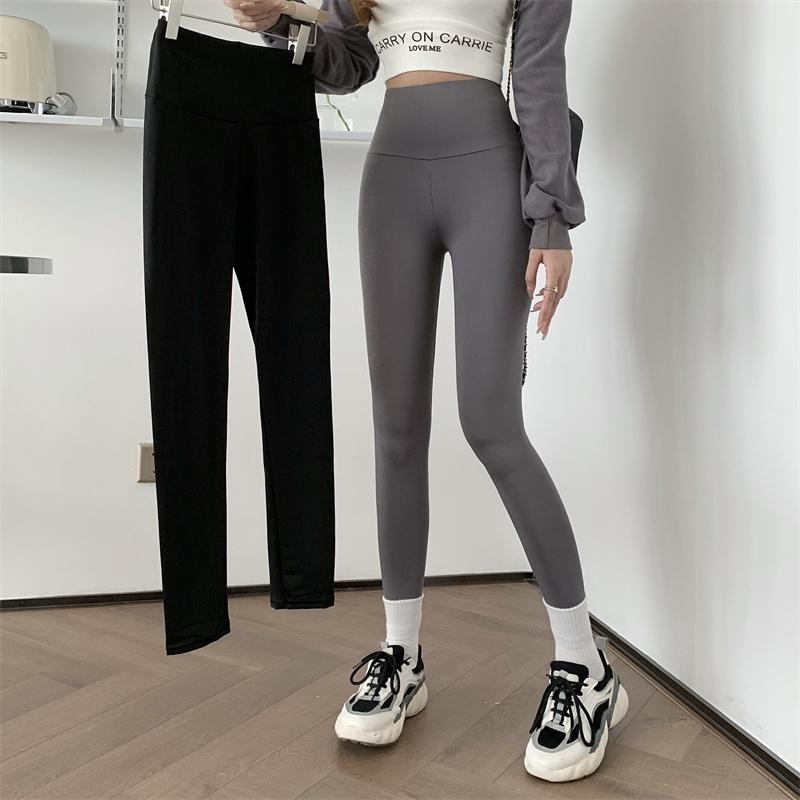 【RENA小舖 台灣現貨每天出】瑜珈褲/內搭褲/鯊魚褲/韻律褲/提臀/顯瘦/緊身褲/運動褲【R21849】-細節圖4