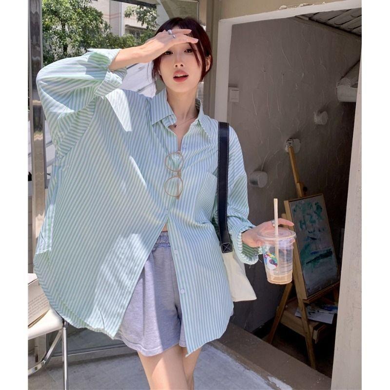 【RENA小舖 台灣現貨每天出】條紋寬鬆長袖/百搭襯衫/韓系/寬鬆/春夏款/質感/襯衫/修身/條紋【R21975】-細節圖4