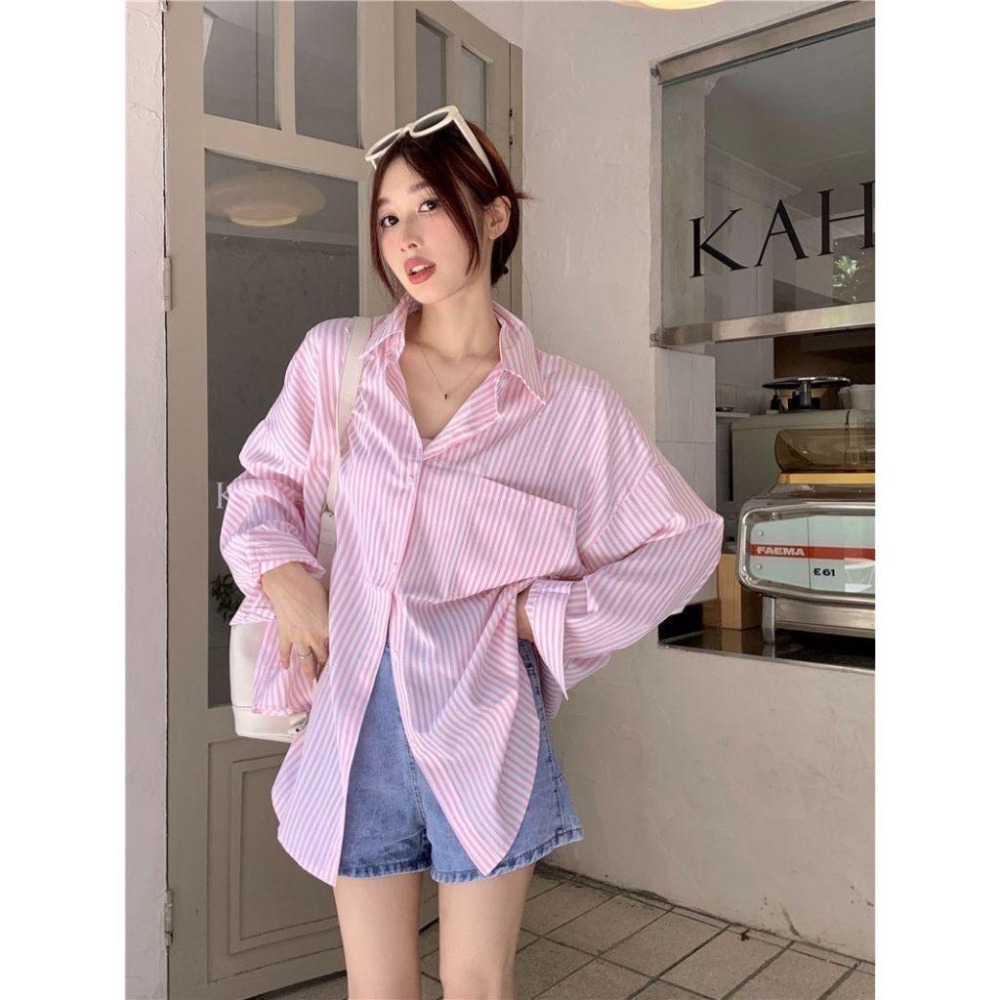 【RENA小舖 台灣現貨每天出】條紋寬鬆長袖/百搭襯衫/韓系/寬鬆/春夏款/質感/襯衫/修身/條紋【R21975】-細節圖8