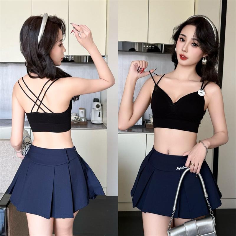 【RENA小舖 台灣現貨每天出】吊帶背心/自帶胸墊/固定杯吊帶/純色小可愛/細肩帶內搭/性感深V【R21950】-細節圖7