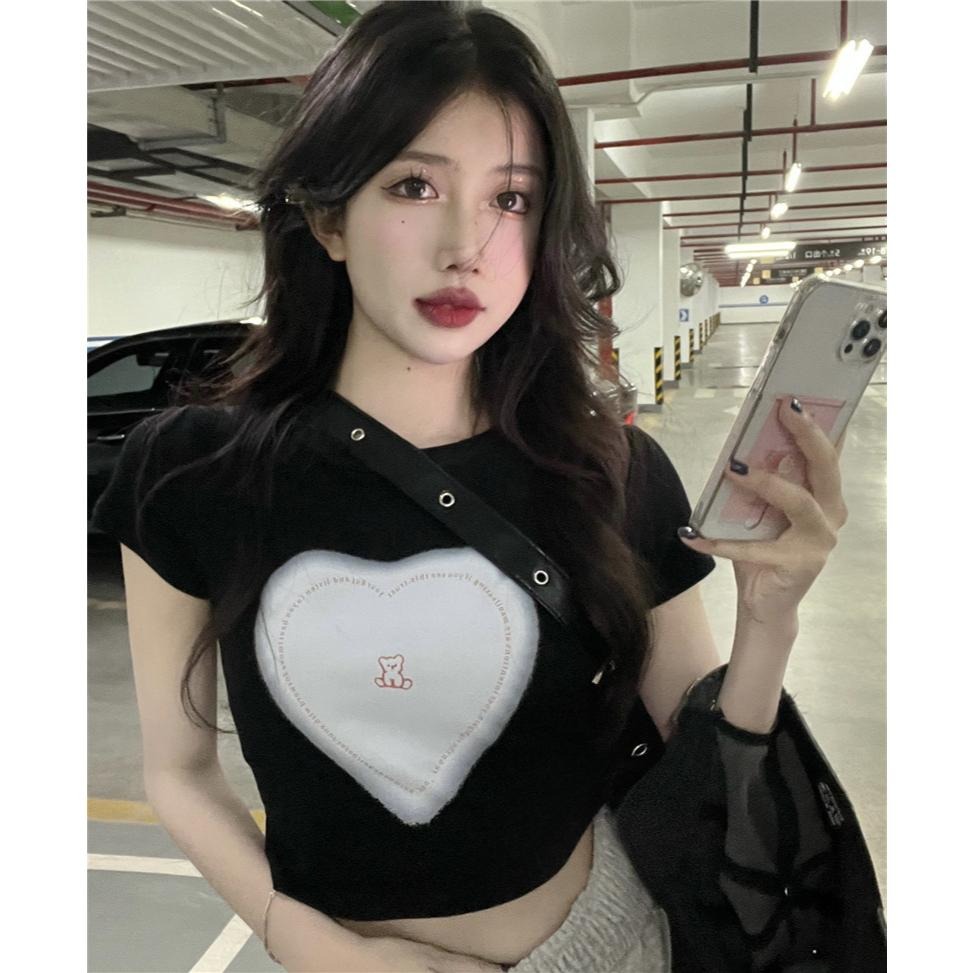 【RENA小舖 台灣現貨每天出】韓版短袖/愛心印花短袖/短版上衣/夏季短版/簡約短版/愛心短版【Q1421】-細節圖3