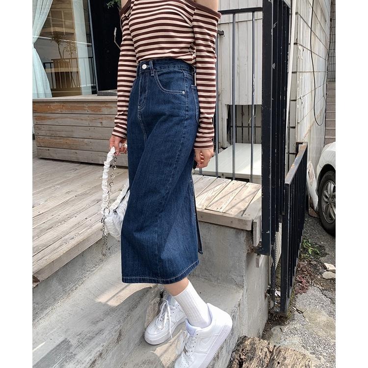 【RENA小舖 台灣現貨每天出】鬼馬少女🤯｜復古開衩牛仔半身裙_/百搭/包臀/高腰/裙子/牛仔裙【R19433】-細節圖2