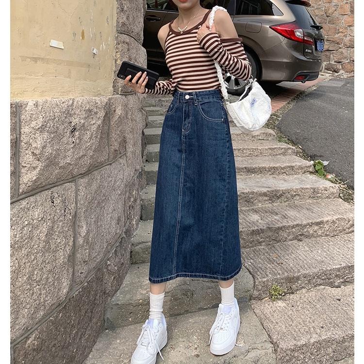 【RENA小舖 台灣現貨每天出】鬼馬少女🤯｜復古開衩牛仔半身裙_/百搭/包臀/高腰/裙子/牛仔裙【R19433】-細節圖4