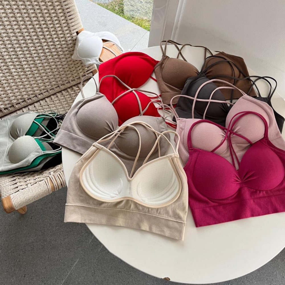 【RENA小舖 台灣現貨每天出】交叉美背內搭/固定杯小可愛/大露背小可愛/露背背心/百搭【R21946】-細節圖2