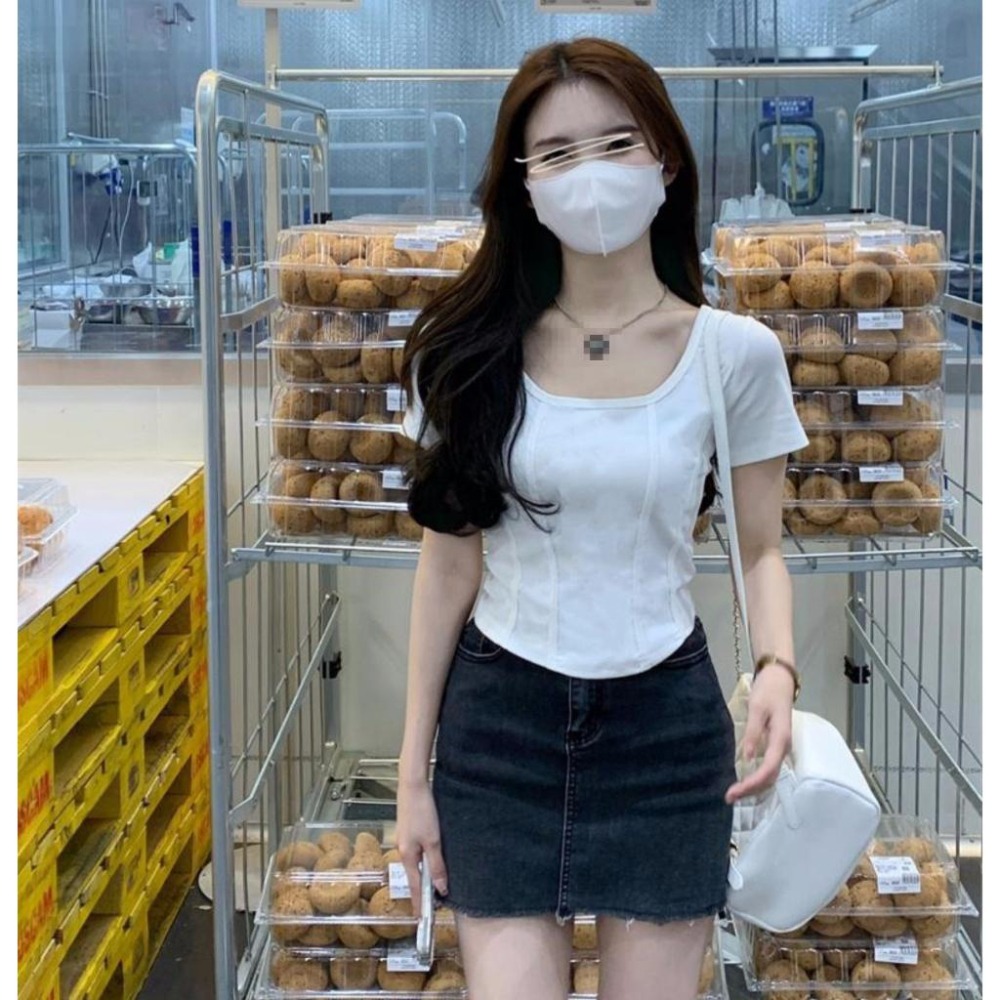 【RENA小舖 台灣現貨每天出】韓版方領短袖/短袖上衣/修身顯瘦T恤/素色方領上衣/短版貼身上衣【Q1412】-細節圖5