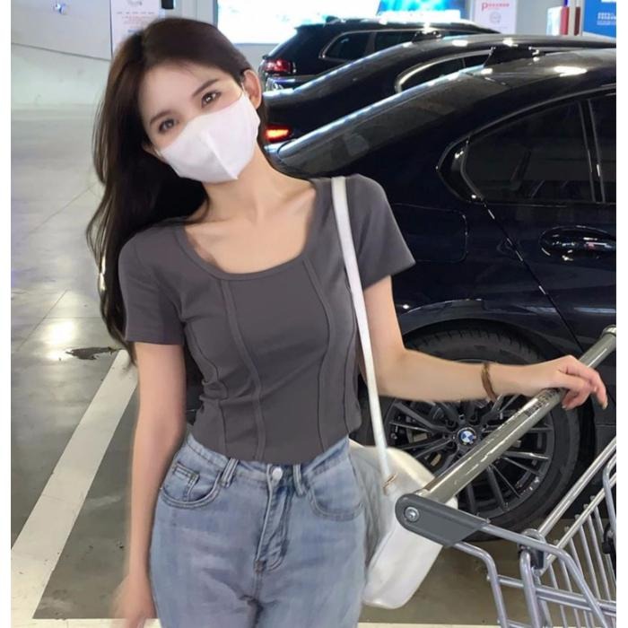 【RENA小舖 台灣現貨每天出】韓版方領短袖/短袖上衣/修身顯瘦T恤/素色方領上衣/短版貼身上衣【Q1412】-細節圖6