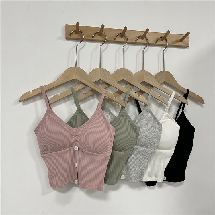 【RENA小舖 台灣現貨每天出】春夏款純色螺紋棉性感V領美背百搭紐扣短款彈力修身吊帶背心【R19940】-細節圖6