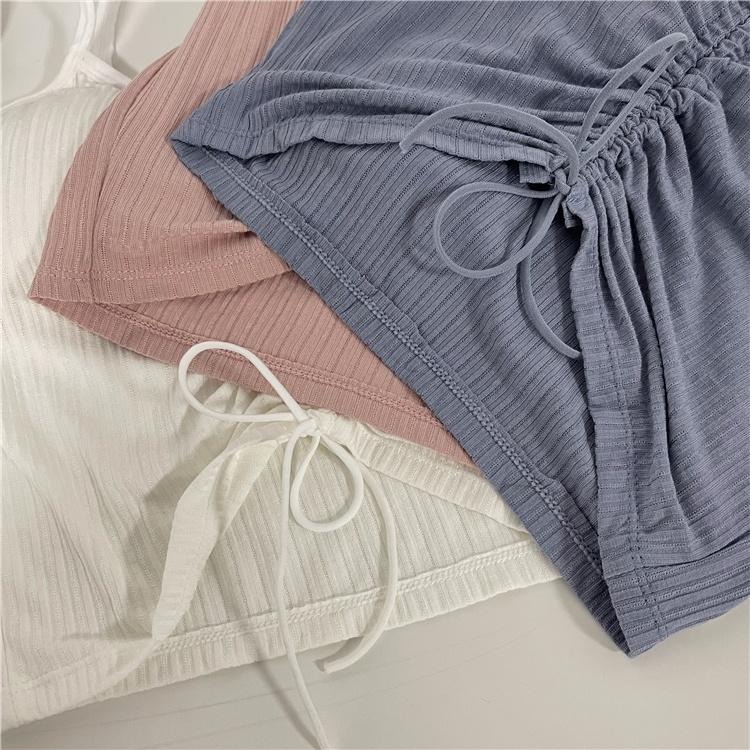 【RENA小舖 台灣現貨每天出】夏日少女純色簡約坑條V領抽繩綁帶設計感細肩帶小吊帶背心【R19950】-細節圖5