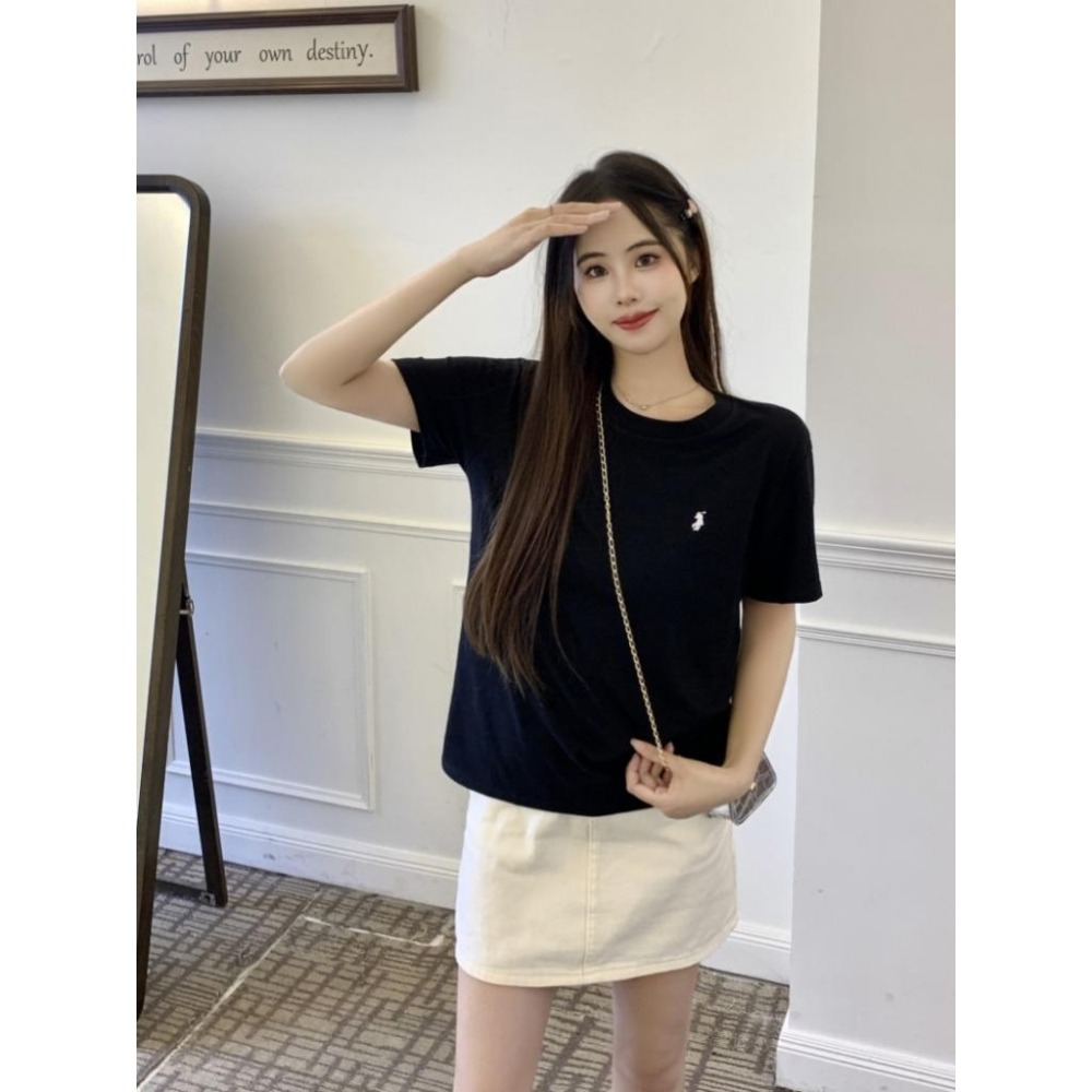 【RENA小舖 台灣現貨每天出】純棉圓領短袖/簡約短T/刺繡小馬/純棉T恤/修身/休閒/春夏/韓版【R21929】-細節圖2