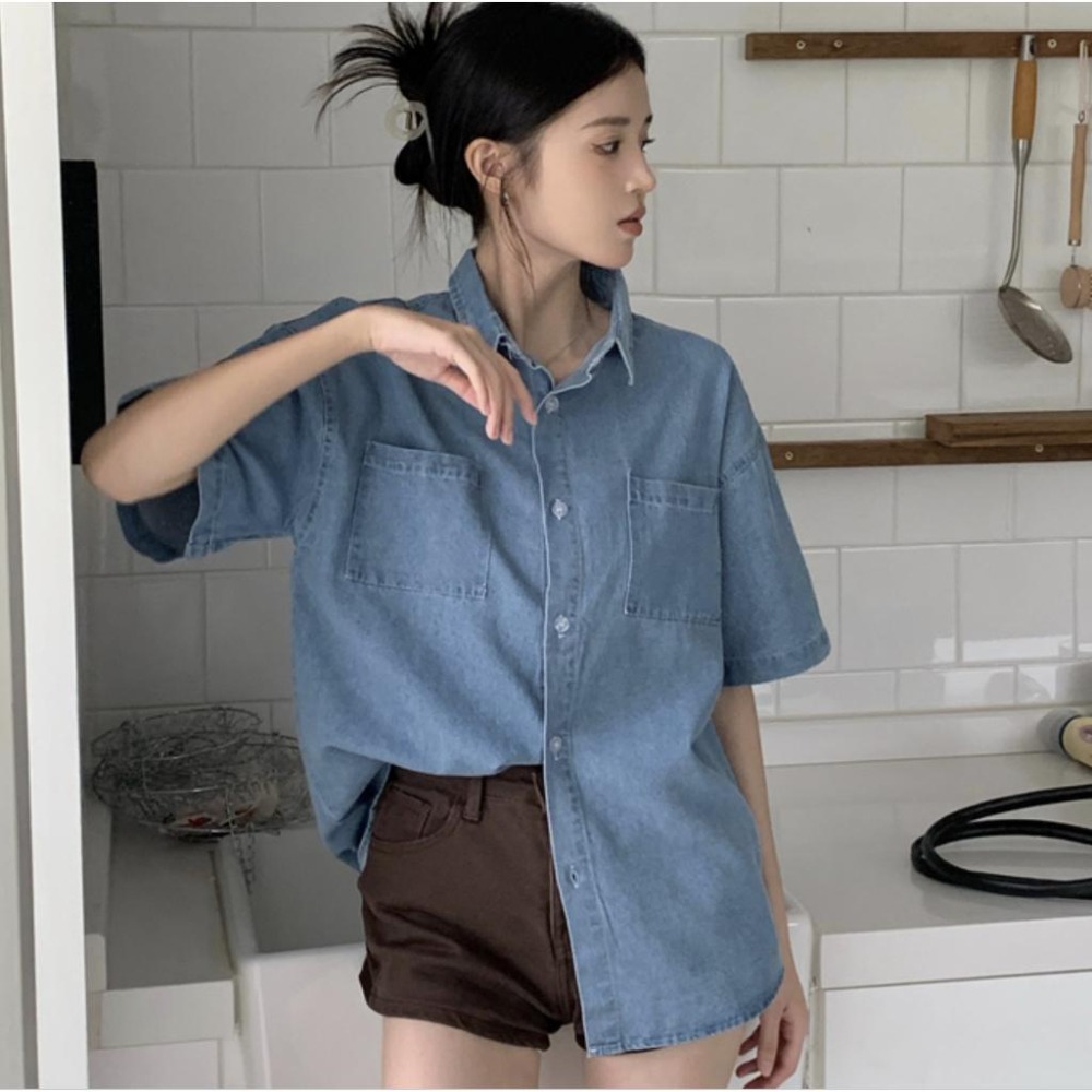 【RENA小舖 台灣現貨每天出】over size百搭休閒牛仔襯衫_百搭/寬鬆/質感/牛仔外套【R21489】-細節圖6