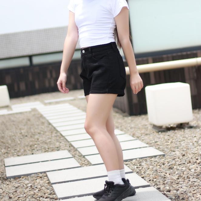 【RENA小舖 台灣現貨每天出】高腰捲邊牛仔短褲/夏季/百搭/顯瘦/女裝/多色/網美/韓系/可愛【R21742】-細節圖5