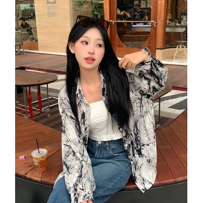 【RENA小舖 台灣現貨每天出】復古水墨長袖襯衫/長袖上衣/寬鬆/襯衫/復古/中式/海邊/夏天【 R21737】-細節圖4