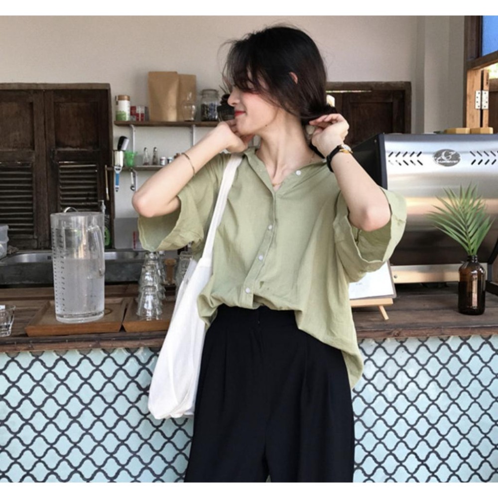 【RENA小舖 台灣現貨每天出】雪紡寬鬆短袖上衣_百搭/春夏款/質感/襯衫/修身/雪紡/復古/素色【R21484】-細節圖5
