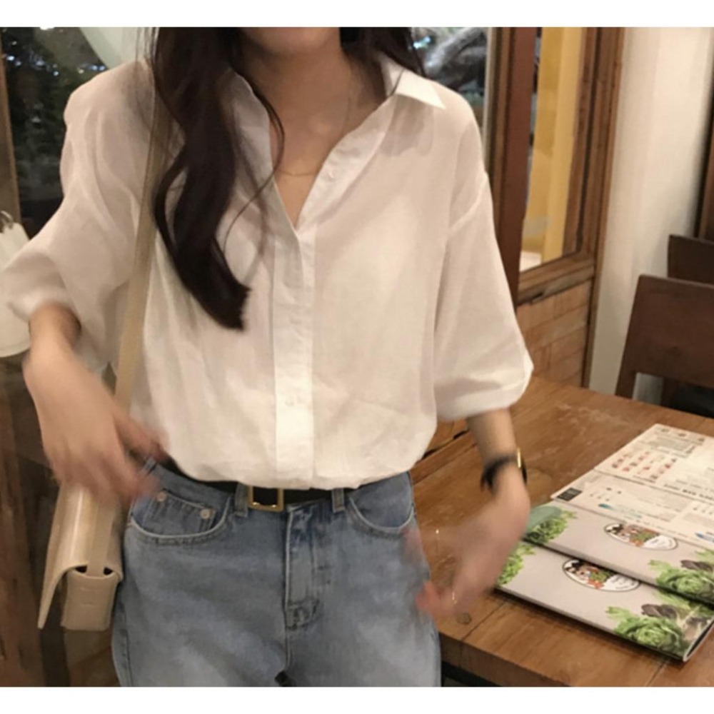 【RENA小舖 台灣現貨每天出】雪紡寬鬆短袖上衣_百搭/春夏款/質感/襯衫/修身/雪紡/復古/素色【R21484】-細節圖9