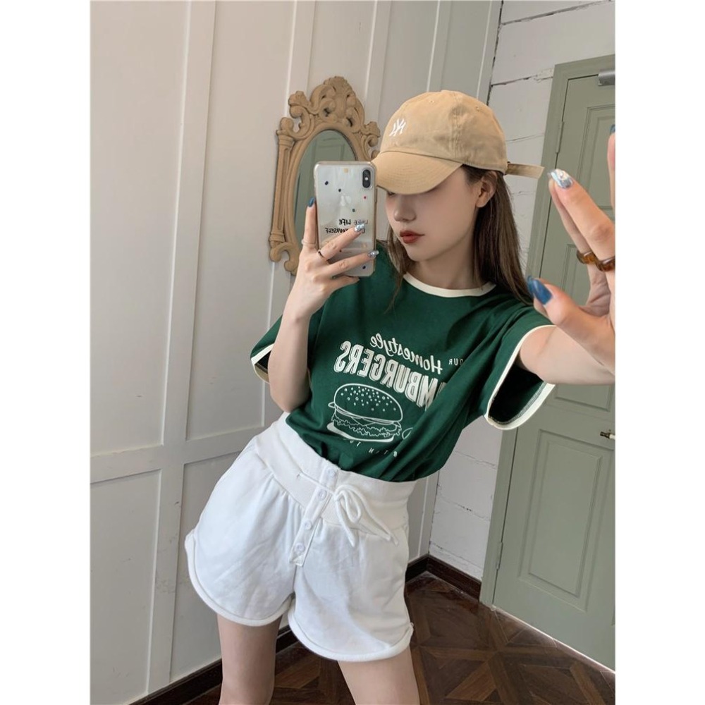 【RENA小舖 台灣現貨每天出】咬一個大漢堡🍔｜撞色卡通短袖T恤_圓領/夏日/顯瘦/百搭/T恤/短袖【R18343】-細節圖6