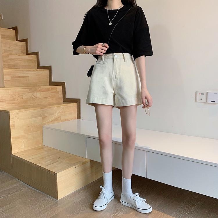 【RENA小舖 台灣現貨每天出】舒適好穿高腰顯瘦牛仔短褲_短褲/牛仔/顯瘦/ins/純色/高腰/復古【R20103】-細節圖5