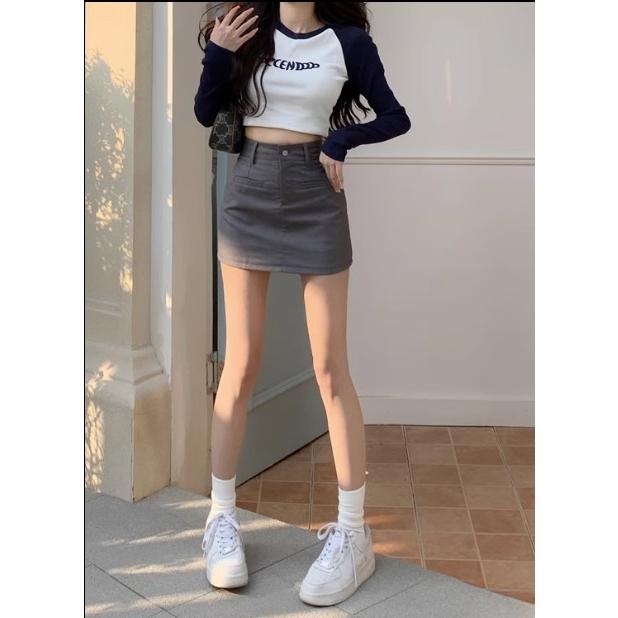 【RENA小舖 台灣現貨每天出】質感灰色高腰顯瘦短裙_春季/微彈性/顯瘦/修身/短裙/遮胯/包臀裙【R21434】-細節圖2