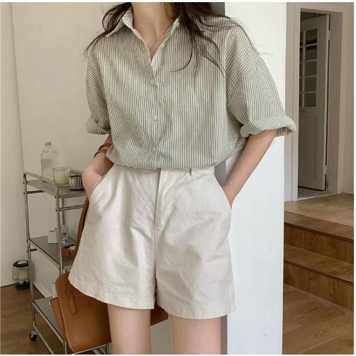 【RENA小舖 台灣現貨每天出】條紋寬鬆短袖百搭襯衫_百搭/韓系/寬鬆/春夏款/襯衫/修身/條紋【R21455】-細節圖6