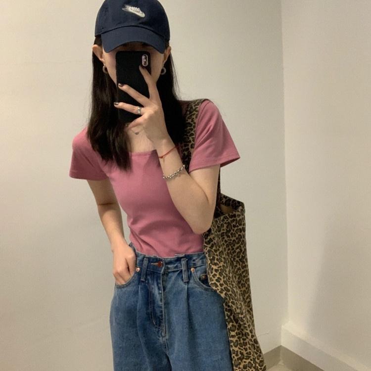 【RENA小舖 台灣現貨每天出】夏末好身材🤸‍♀️｜方領純色短T_現貨/顯瘦/百搭/短款/短袖T恤【R18581】-細節圖2