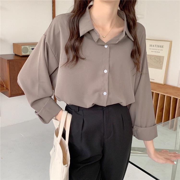 【RENA小舖 台灣現貨每天出】可鹹可甜girl  純色長袖襯衫_翻領/顯瘦/襯衫/襯衣/長袖上衣【R21082】-細節圖6