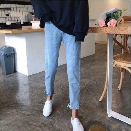 【RENA小舖 台灣現貨每天出】大學生基礎款🙆‍♀️｜水洗感牛仔九分褲_百搭/高腰/牛仔褲/長褲【R11874】-細節圖5