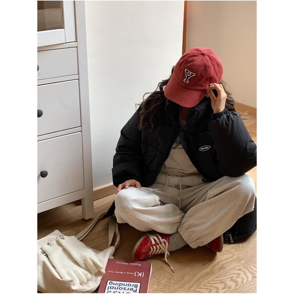 【RENA小舖 台灣現貨每天出】韓系東大門款短版立領羽絨外套/短版大衣/冬天必備【R22054】-細節圖8