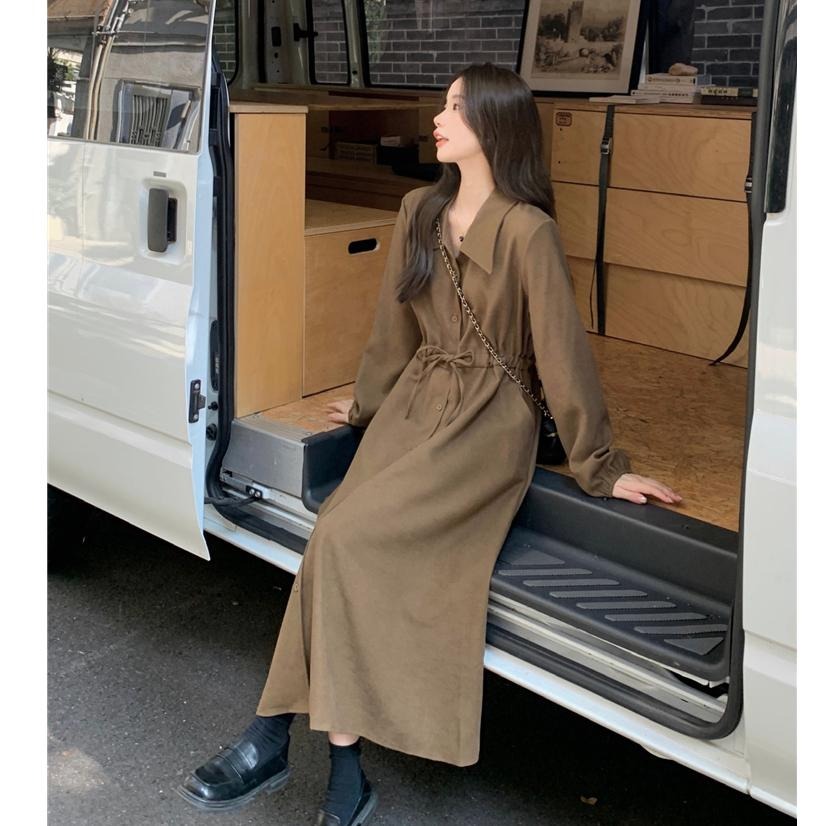 【RENA小舖 台灣現貨每天出】法式收腰設計感長洋裝/顯瘦/長袖洋裝/收腰洋裝/氣質/排釦洋裝【R22047】-細節圖3