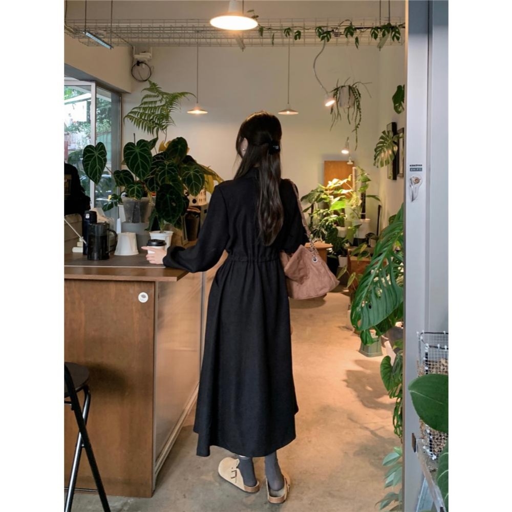 【RENA小舖 台灣現貨每天出】法式收腰設計感長洋裝/顯瘦/長袖洋裝/收腰洋裝/氣質/排釦洋裝【R22047】-細節圖6