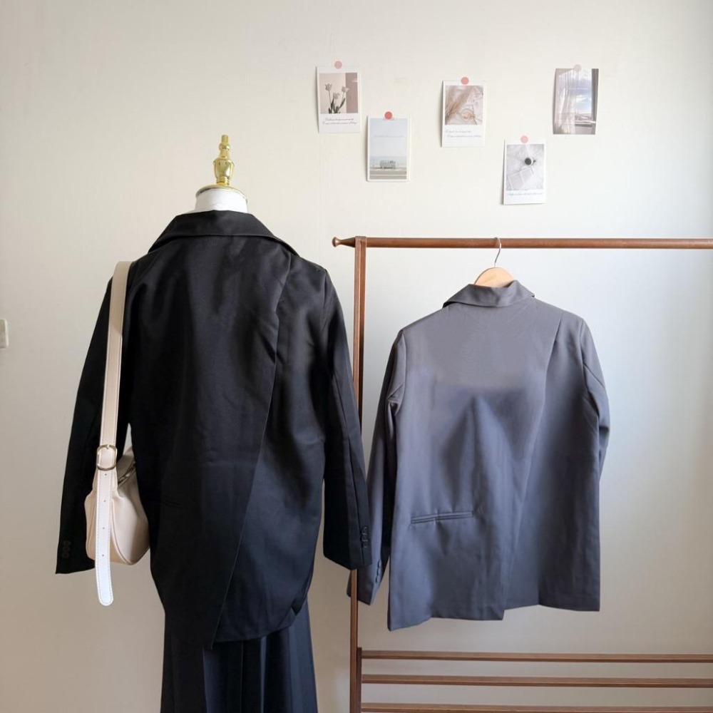 【RENA小舖 台灣現貨每天出】早秋韓版設計款西裝外套/寬鬆外套/休閒/後打摺【R22031】-細節圖3