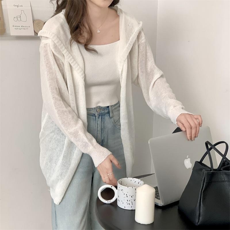 【RENA小舖 台灣現貨每天出】韓系薄款罩衫/連帽防曬罩衫/寬鬆外套/素色針織罩衫/慵懶簡約罩衫【R21932】-細節圖3