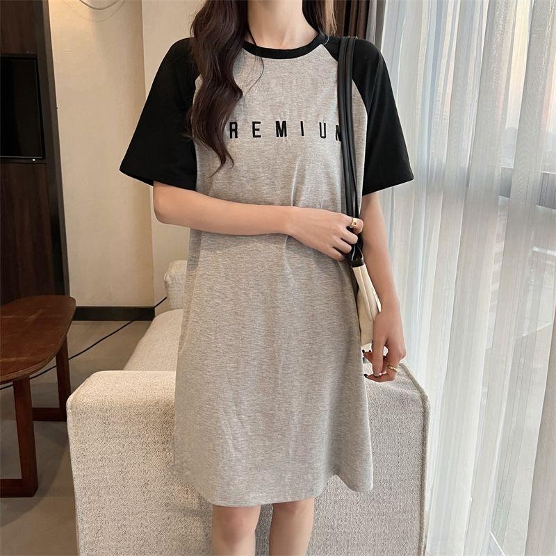 【RENA小舖 台灣現貨每天出】短袖連身裙/韓版字母/夏季/撞色連衣裙/寬鬆洋裝/上衣女/女裝【R21905-細節圖2