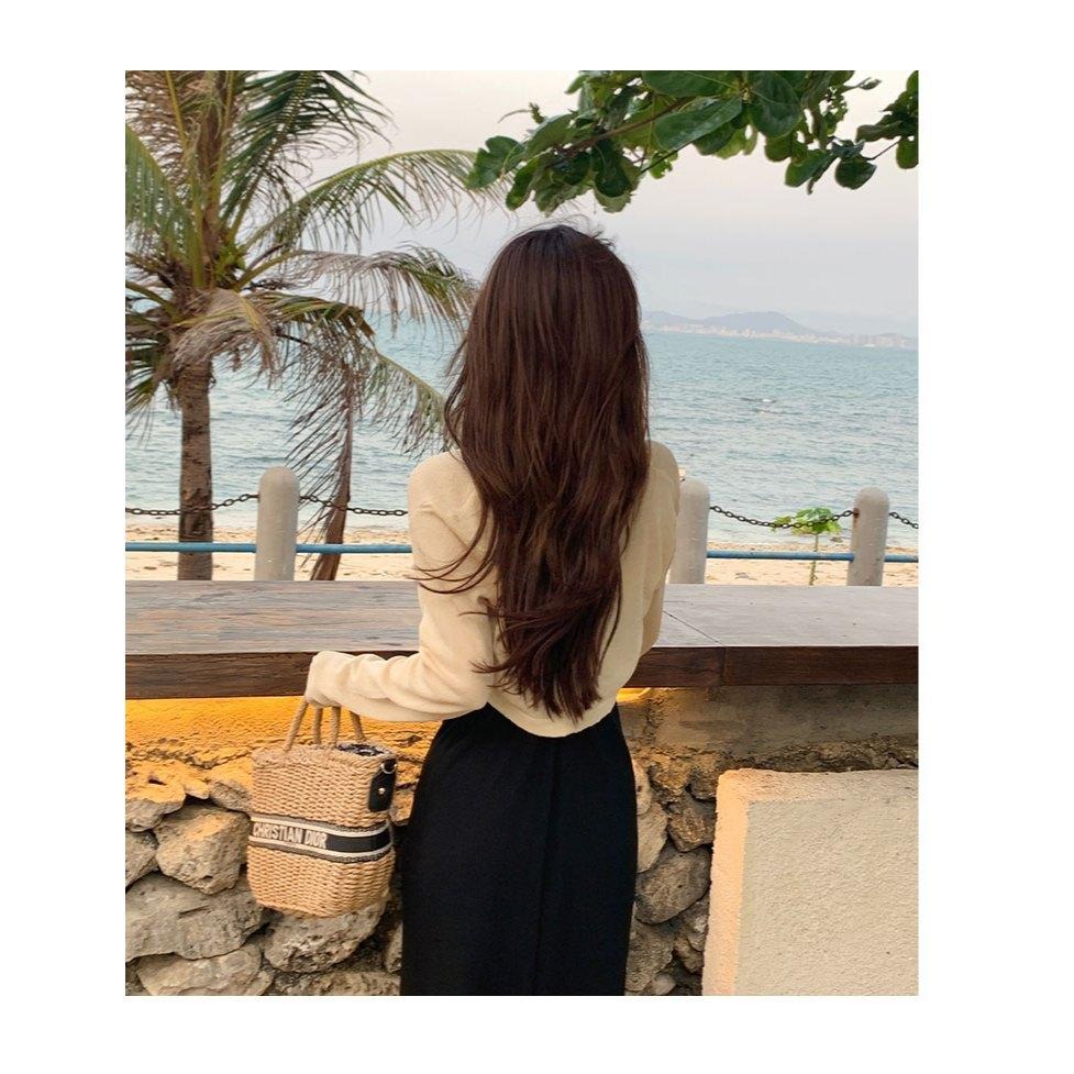 【RENA小舖 台灣現貨每天出】短版透膚罩衫 微透膚壓紋襯衫 防曬罩衫 冰絲外套 百搭 薄外套【R21806】-細節圖3