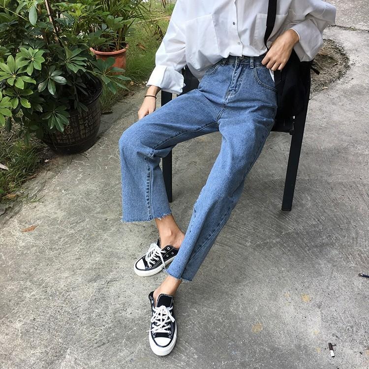 【RENA小舖 台灣現貨每天出】高腰直筒百搭牛仔九分褲/水洗/顯瘦/筒簡約/復古/做舊/褲腳撕邊【R14996】-細節圖5